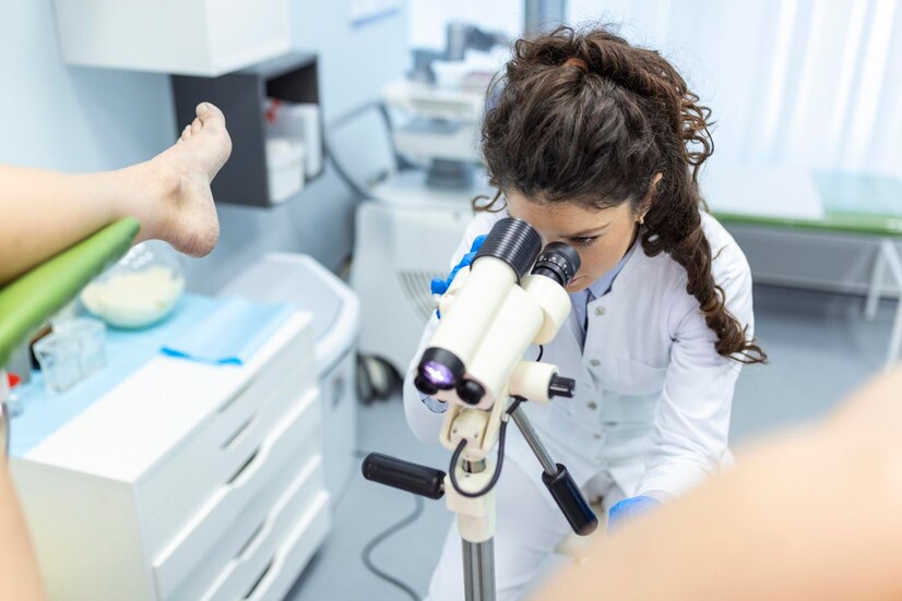 Na ginecologia é onde a mulher realiza seus exames de rotina, incluindo o exame de Papanicolau